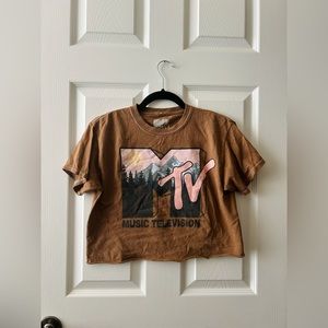 Cropped MTV T-shirt